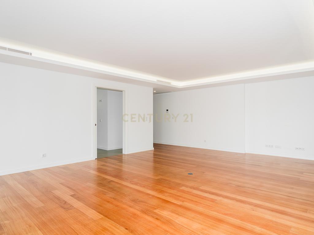 Apartamento T3 a estrear - Centro de Lisboa - Image 3